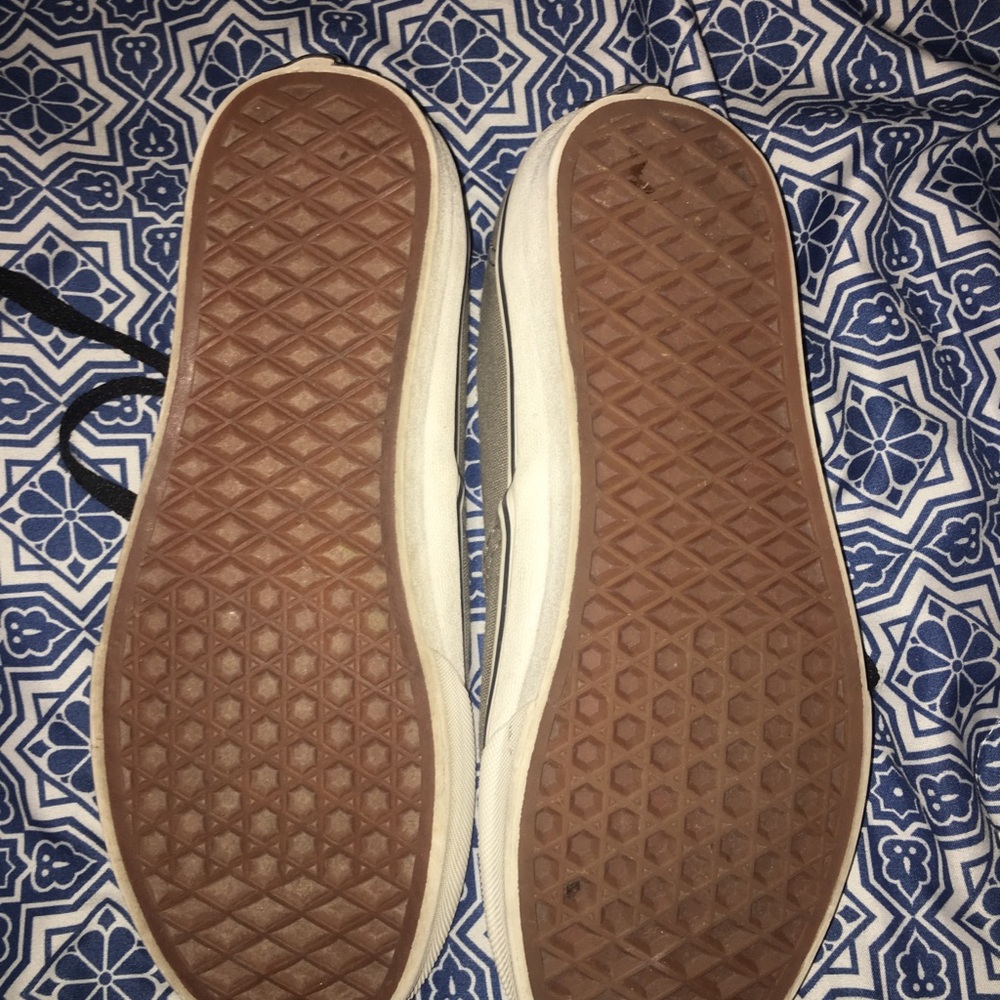 Vans - Picture 3 of 3
